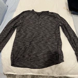 Lululemon mens Henley tee size L